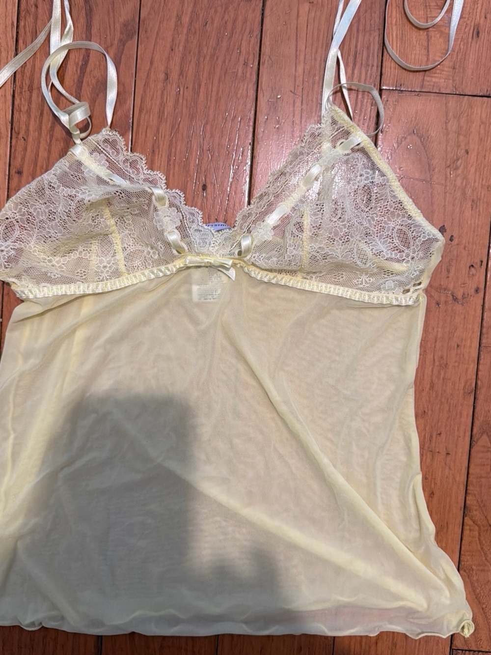 intimissimi Sheer Lace Chemise in Pale Yellow
